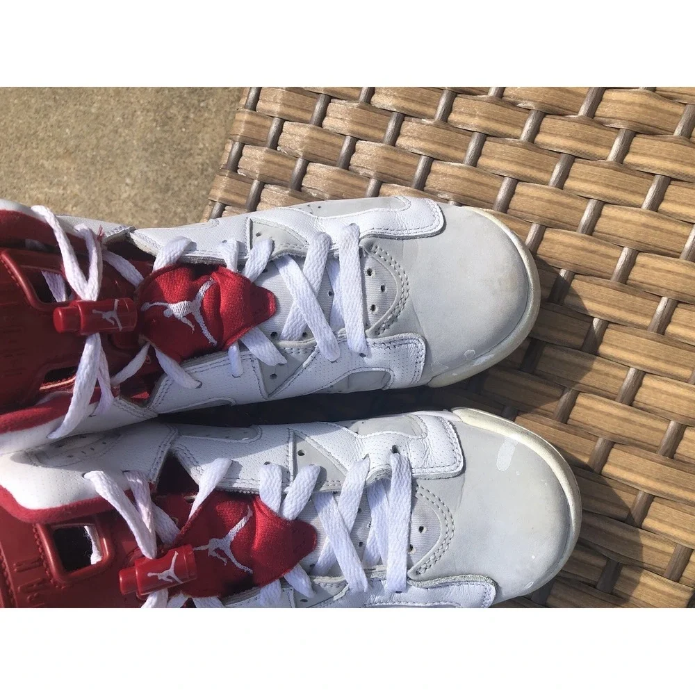 Vintage 2017 Jordan Air Jordan 6 Retro Alternate White Red Sneaker 6.5
